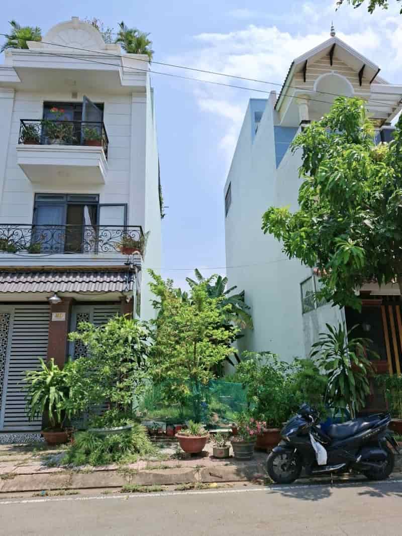 Bán đất mặt tiền đường số 10M, ngay công viên, Phân lô 5mx25m, phù hợp xây nhà cao tầng để ở hoặc CHDV cho