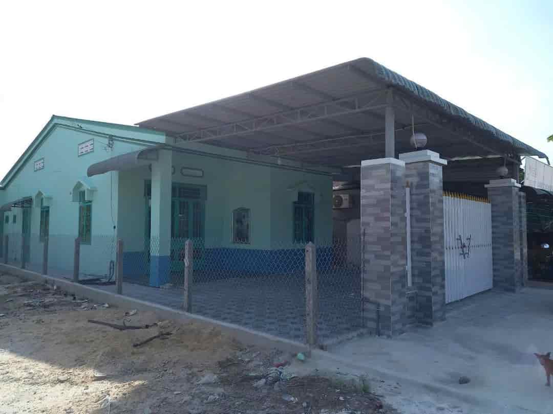 BÁN GẤP NHÀ ĐẤT TẠI DƯƠNG MINH CHÂU, TÂY NINH, 400M2 GIÁ 1.850 TỶ