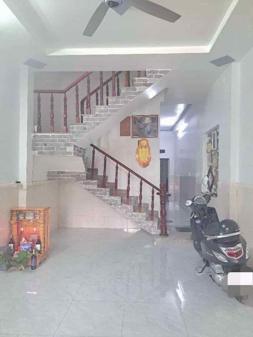 Bán nhà 72m2-3tang mt thụt Tân Thới Hiệp 13 , liền kề Bệnh Viện Q12 , 5 tỷ nhỉnh