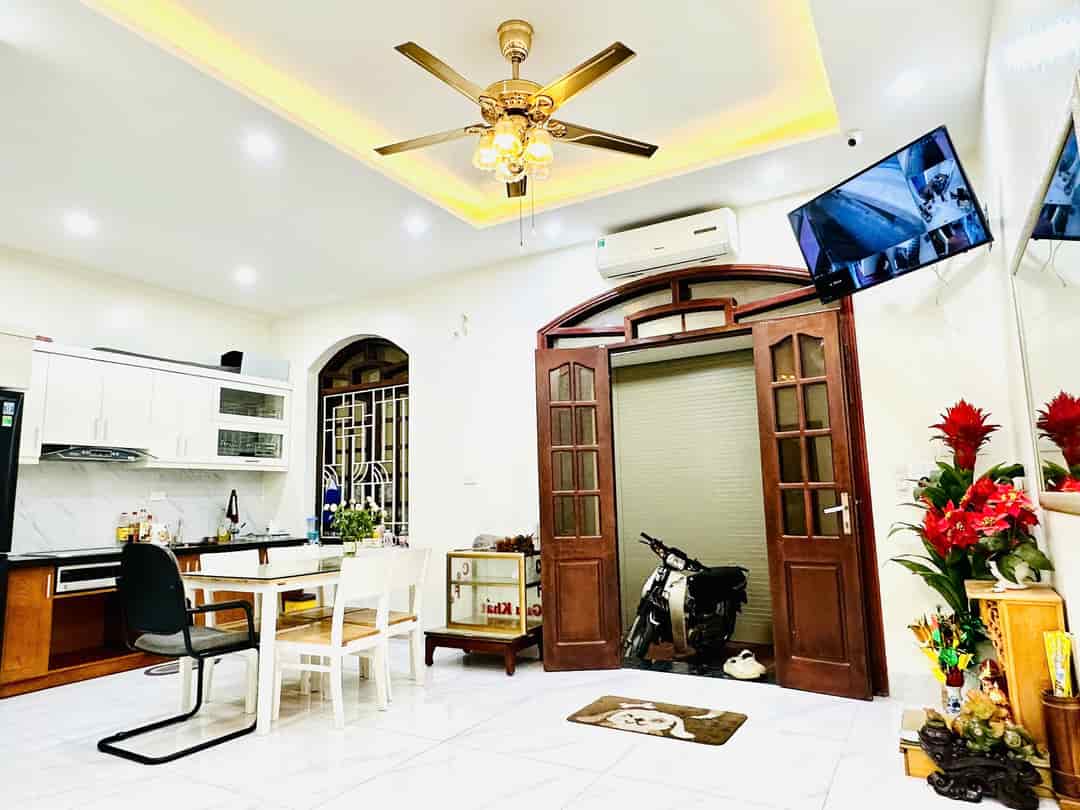 BẠCH ĐẰNG - NHÀ CỰC ĐẸP, THÔNG SỐ VIP, 10M RA PHỐ - DT63M2 - NHỈNH 9 TỶ