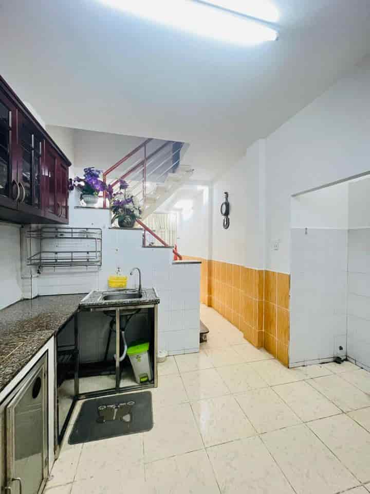 Làm ăn phá sản bán nhà 64m2,1 trệt 2 lầu,960triệu,Tây hòa, thủ đức