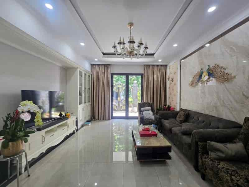 Bán Nhà 4 Tầng, 85m2, Đường Nguyễn Kiệm, Gò Vấp Chỉ 8.35 Tỷ