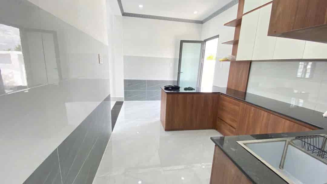Nhà vườn xã Mỹ Lộc, Cần Giuộc dt 1000m2 2pn 2wc giá 4,5 tỷ