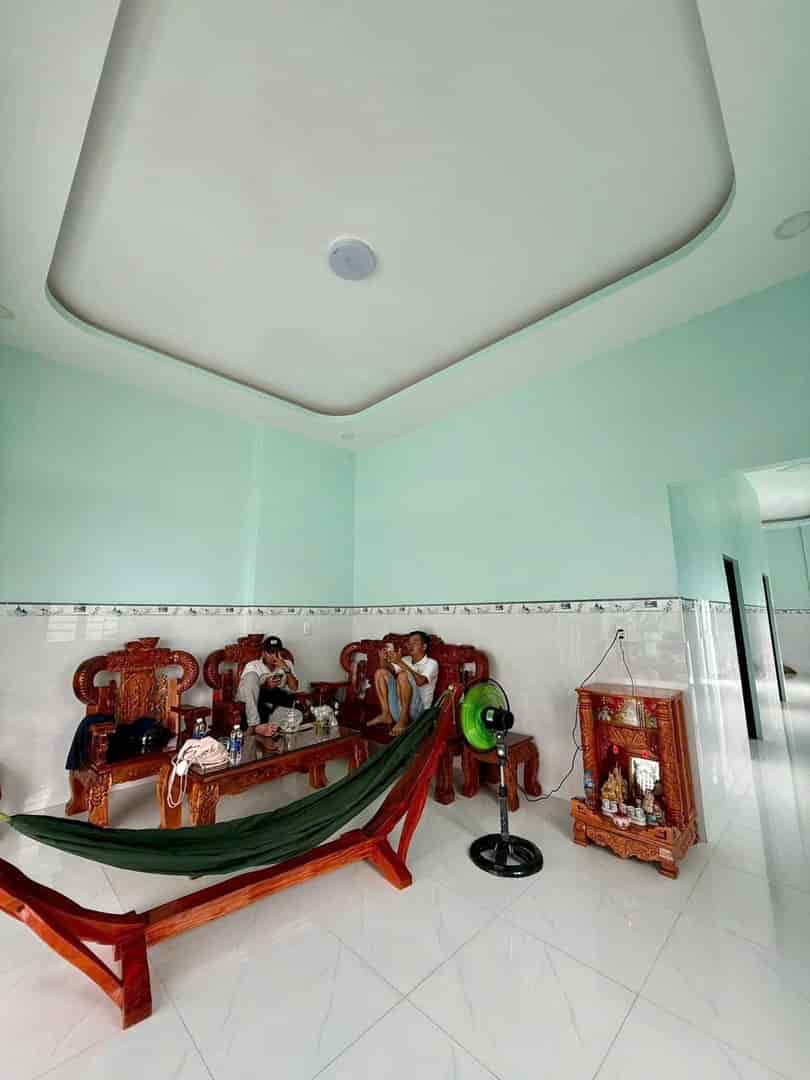 Nhà vườn 300m2 thổ cư góc 2 mặt tiền Trần Văn Khôi, xã Mỹ Lộc, Cần Giuộc giá 2,65 tỷ