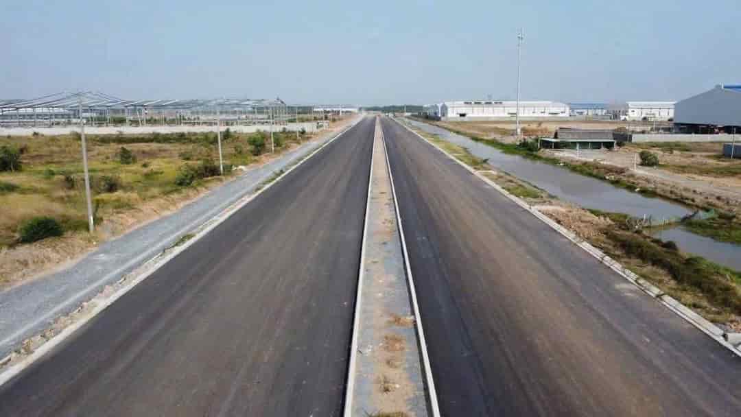 1562m2 đất (300m2 thổ) xã Đức Hòa Đông, Đức Hòa , Long AN giá 7,8 tỷ