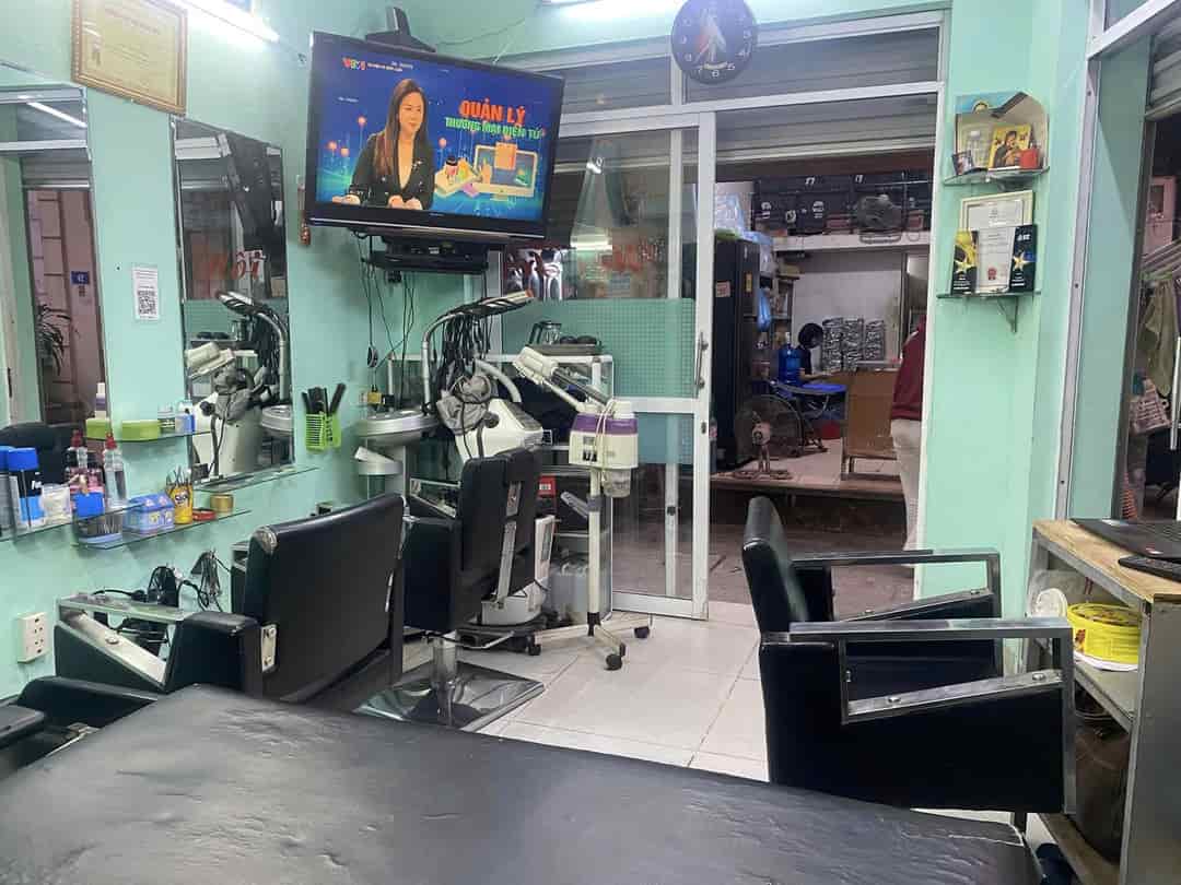 Chính chủ cần chuyển nhượng toàn bộ cửa hàng Salon tóc