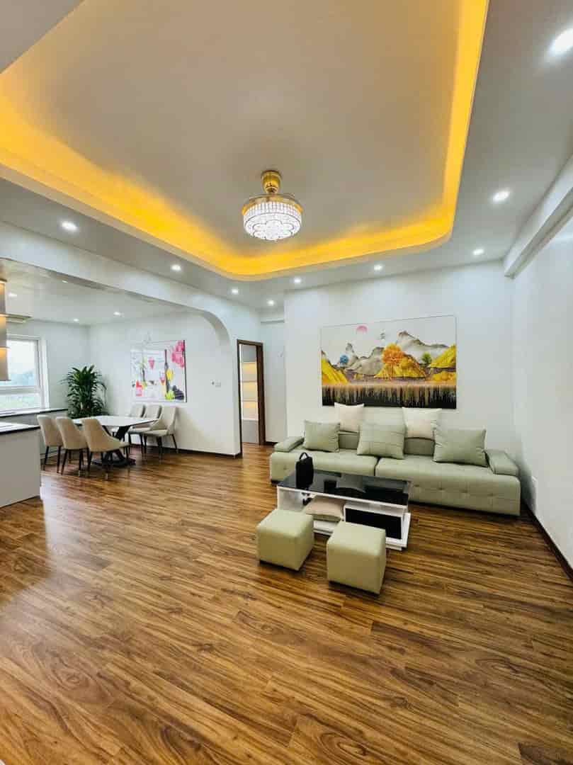 Bán CC 137 Nguyễn Ngọc Vũ 87m 3PN Nội thất siêu ngon, 5.8 Tỷ