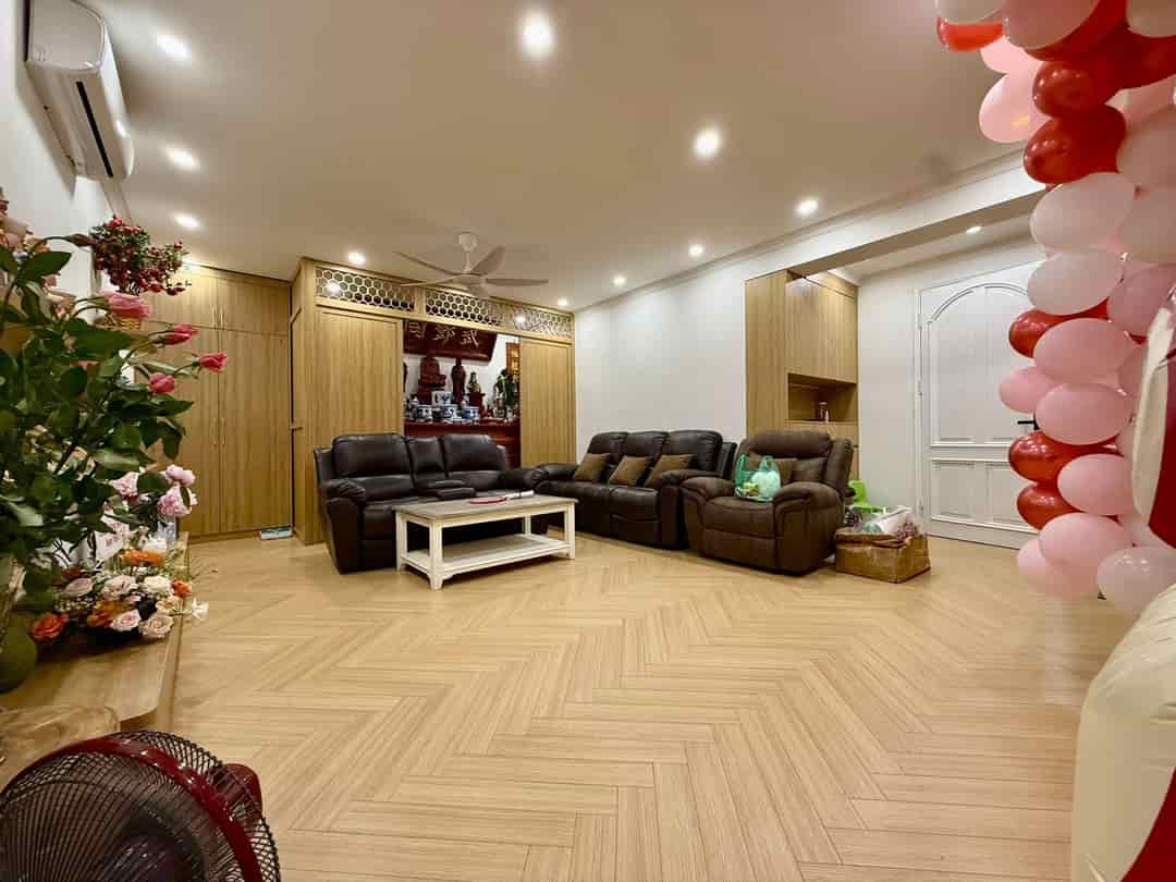 Tòa CC 34T Hoàng Đạo Thúy 131m 3PN 3WC Nội thất đẹp, Tiện ích VIP, hơn 10 tỷ