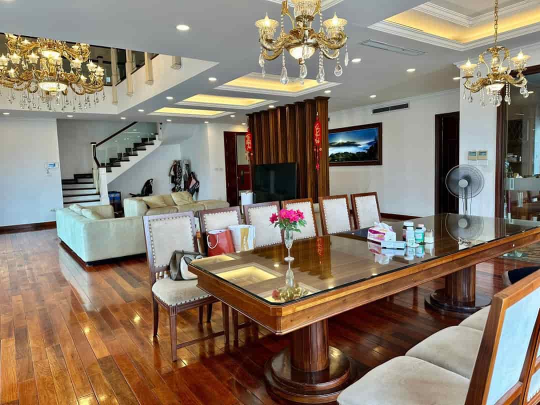 Penthouse Tú Mỡ, Cầu Giấy 401m2, Nội thất VIP, Bể bơi riêng, 35.8 Tỷ