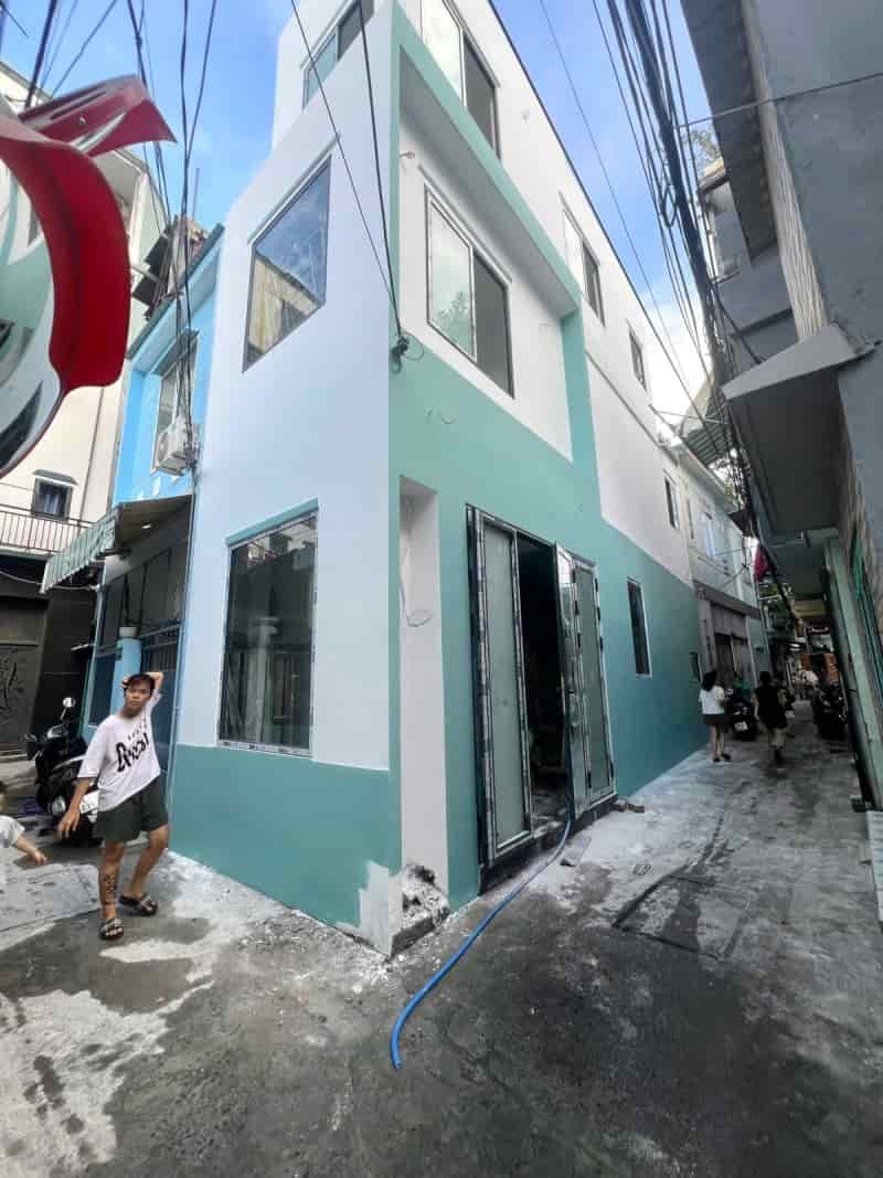 Nhà Góc Kiệt 3m thẳng 60m ra Hoàng Diệu, gần Cầu Rồng, 35m2, 3 tầng mới, 3.3 tỷ