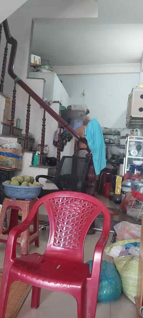 Nhà kiệt 3.5m thẳng 60m ra MT Trưng Nữ Vương gần Cầu Rồng, 30m2 3 tầng đúc, 2.x tỷ
