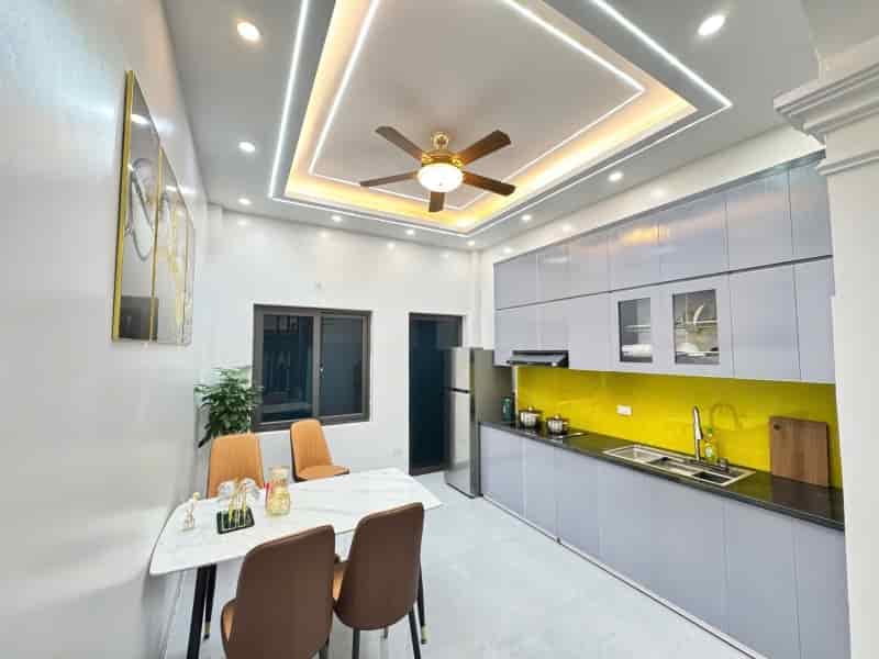 Siêu phẩm. Bán nhà Định Công Thượng, Hoàng Mai. 48m2 x 5 Tầng. Ngõ thông. 2 Thoáng. Hơn 9 Tỷ.