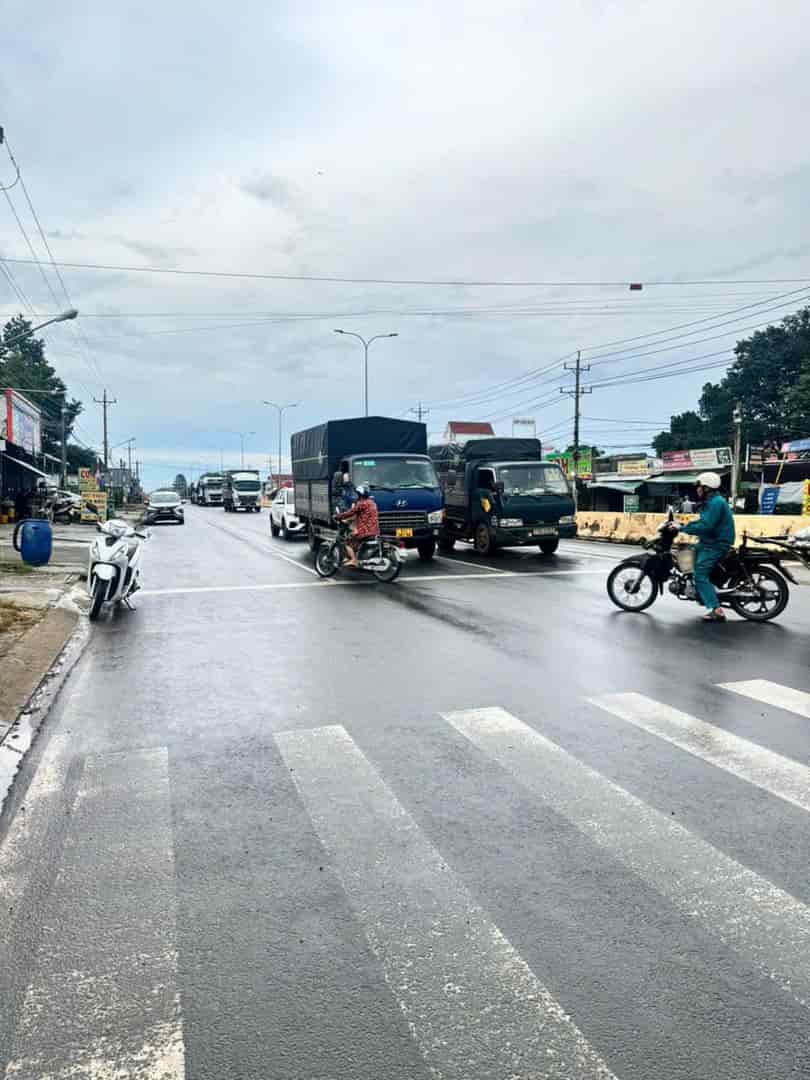 Ra gấp lô đất Chơn Thành, Bình Phước sổ riêng 399tr, có vay