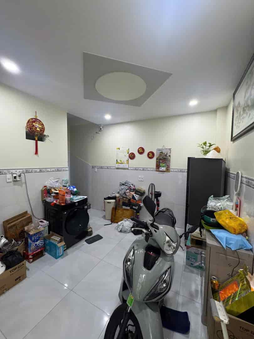 Bán nhà hẻm Phạm văn Hai, phường 3, Tân Bình, 4,5*14, 4 tầng góc 2MT