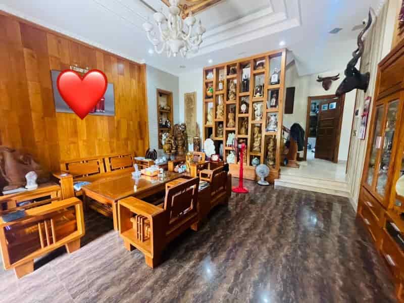 Biệt thự vip, sân vườn 360m2, lô góc 2 mặt tiền, đối diện resort 5 sao giá hơn 22 tỷ