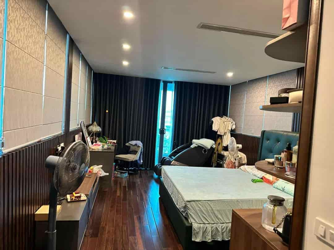 Tòa Apartment Mặt Phố VIP Yên Hoa, Mặt Hồ Tây, 101m2 9T, MT 4.5m, 15 Phòng, Chỉ 47 TỶ