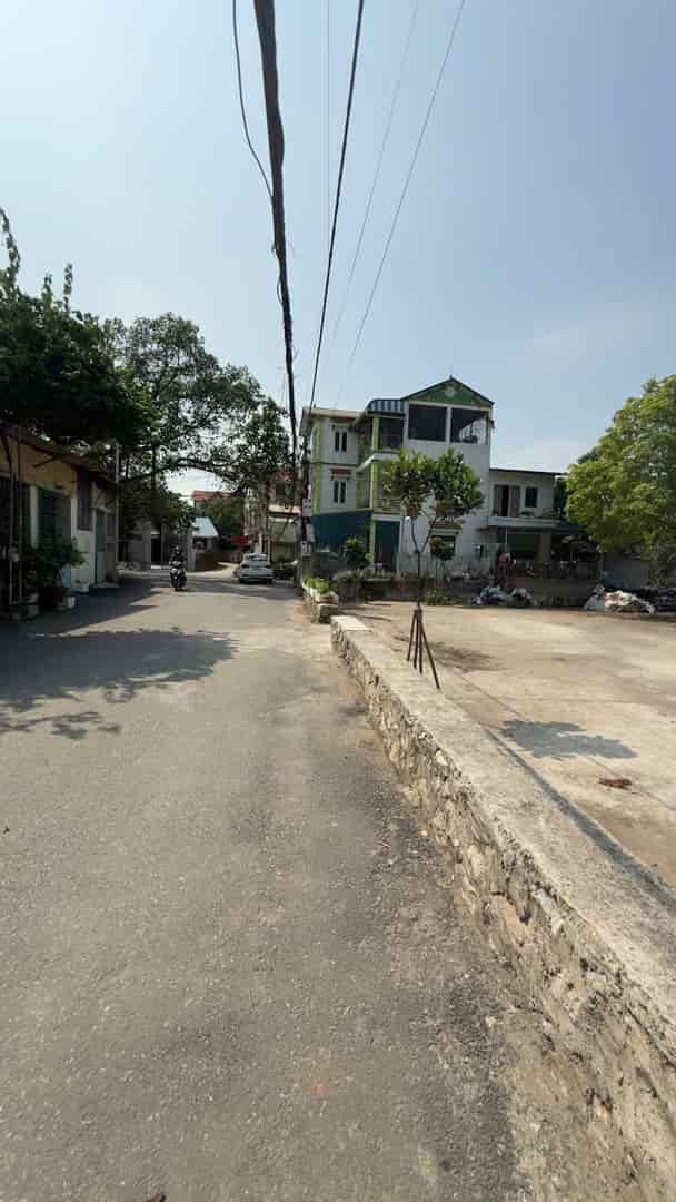 Bán Gấp Lô Đất Trung Tâm Chúc Sơn, Vị Trí Đẹp, Oto Tận Nhà, Giá Đầu Tư