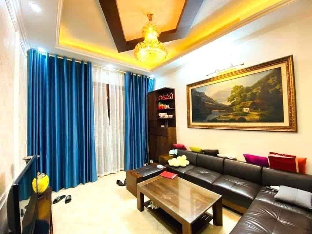 Chỉ duy nhất 1 căn nhà riêng phố Chùa Bộc 25m 5 Tầng MT 4,2m hơn 4 tỷ nhà đẹp đón tết full nội thất lh