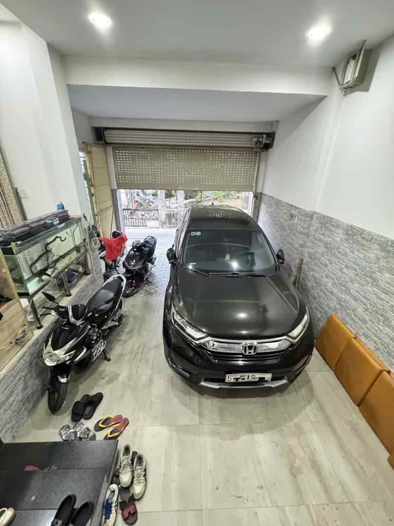 NHÀ RỘNG 135m2 SÁT PHẠM VĂN ĐỒNG - NGANG KHỦNG 9m x DÀI 15m - GIÁ CHỈ 12.2T