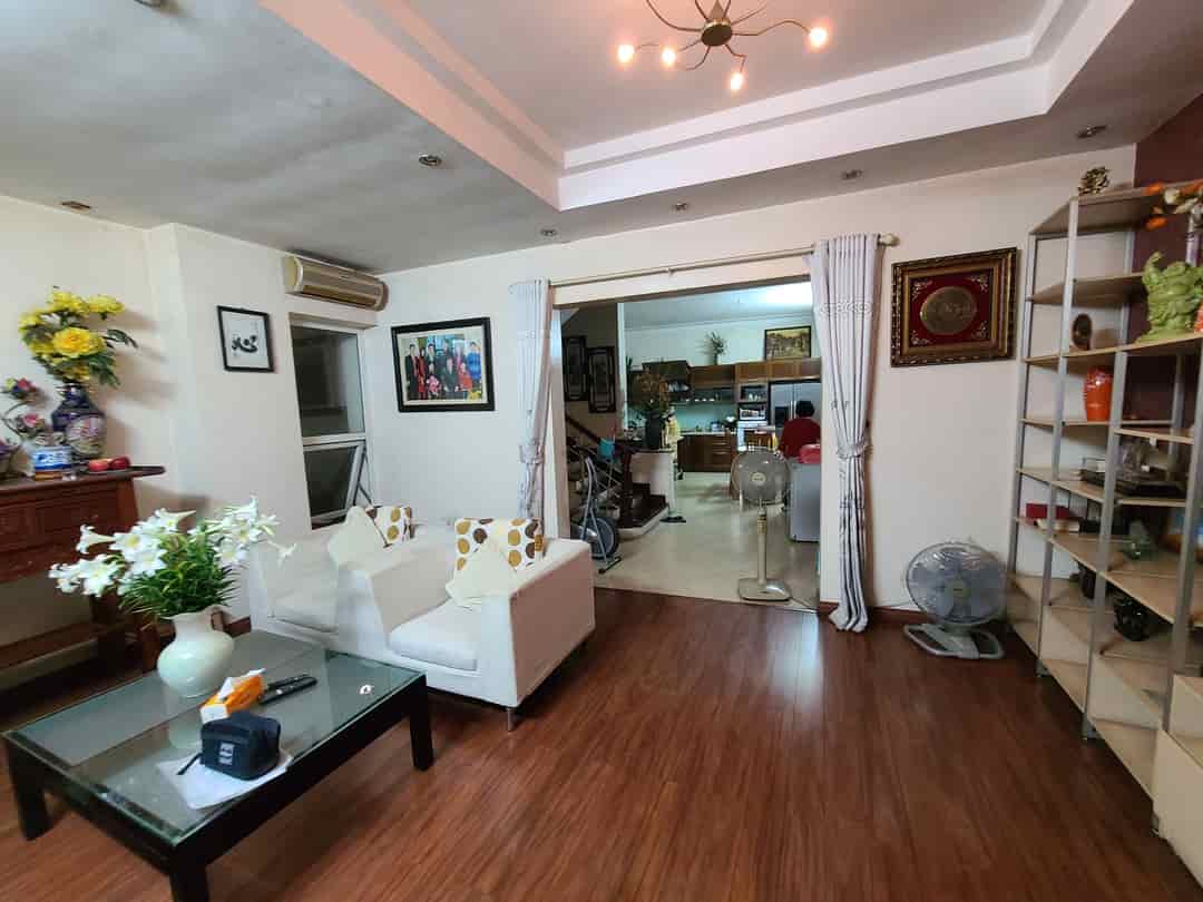 Bán nhà Lý Nam Đế, 110m2, 5 tầng, mặt tiền 5m, 54.5 tỷ, ngõ ô tô, kinh doanh đỉnh