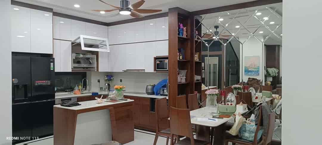 Bán gấp Biệt Thự Ngõ 19 Kim Đồng: 123m2/ 4Tầng Thang Máy,MT 12m chỉ 38.9 Tỷ (TL)