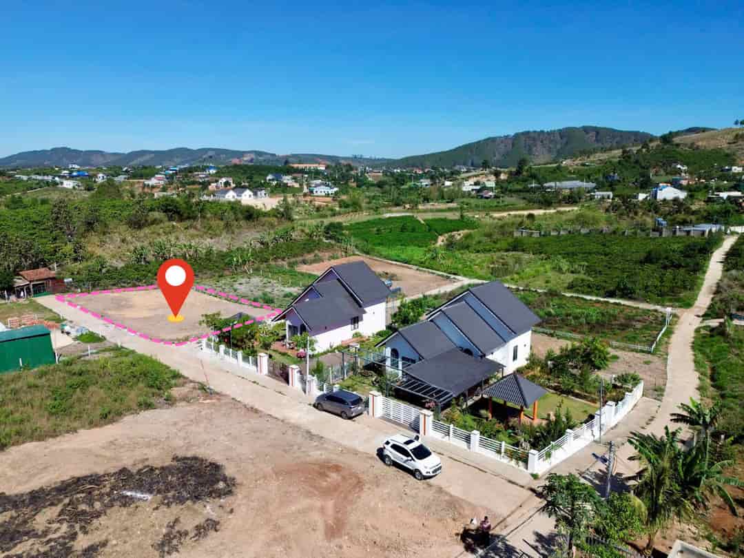 Gia Lâm-Lâm Hà- Lâm Đồng dt hơn 123m2 sẵn 70m2 thổ cư chỉ từ 530tr bao sổ đường bê tông oto tới đất