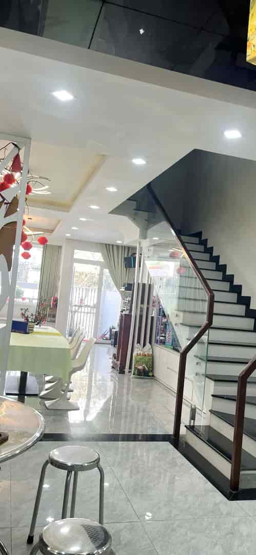 Bán 2 căn (hầm,3 lầu,ST) KDC Dương Hồng (Đại Phúc) Bình Hưng, Bình Chánh. Giá 10.5 tỷ/căn
