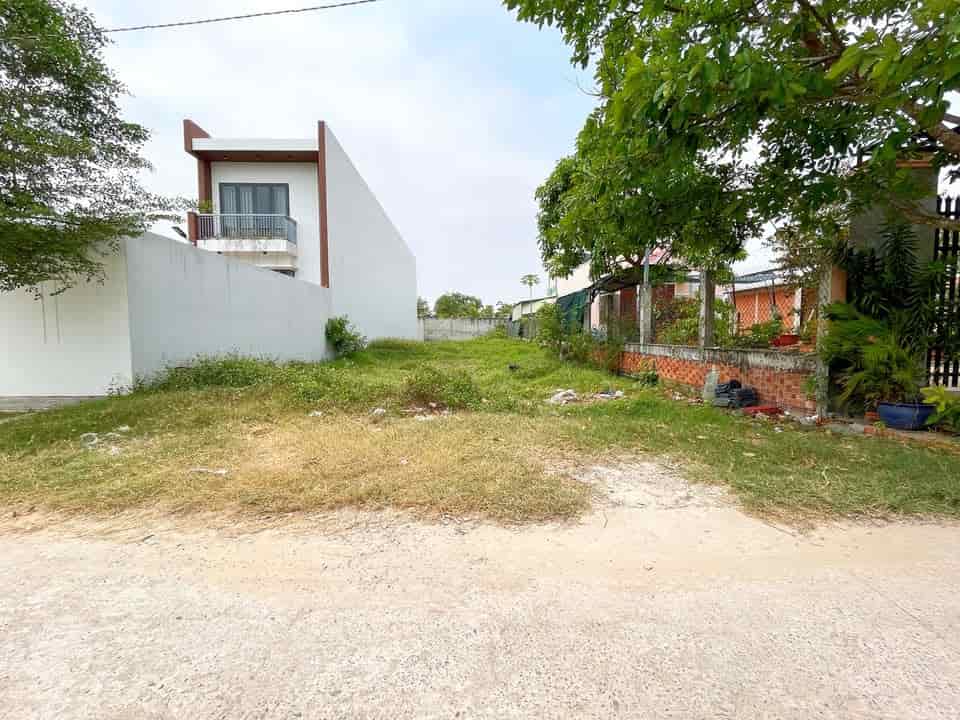 Kẹt tiền bán gấp 500m2 kế bên vinhomes hậu nghĩa giá rẻ đầu tư