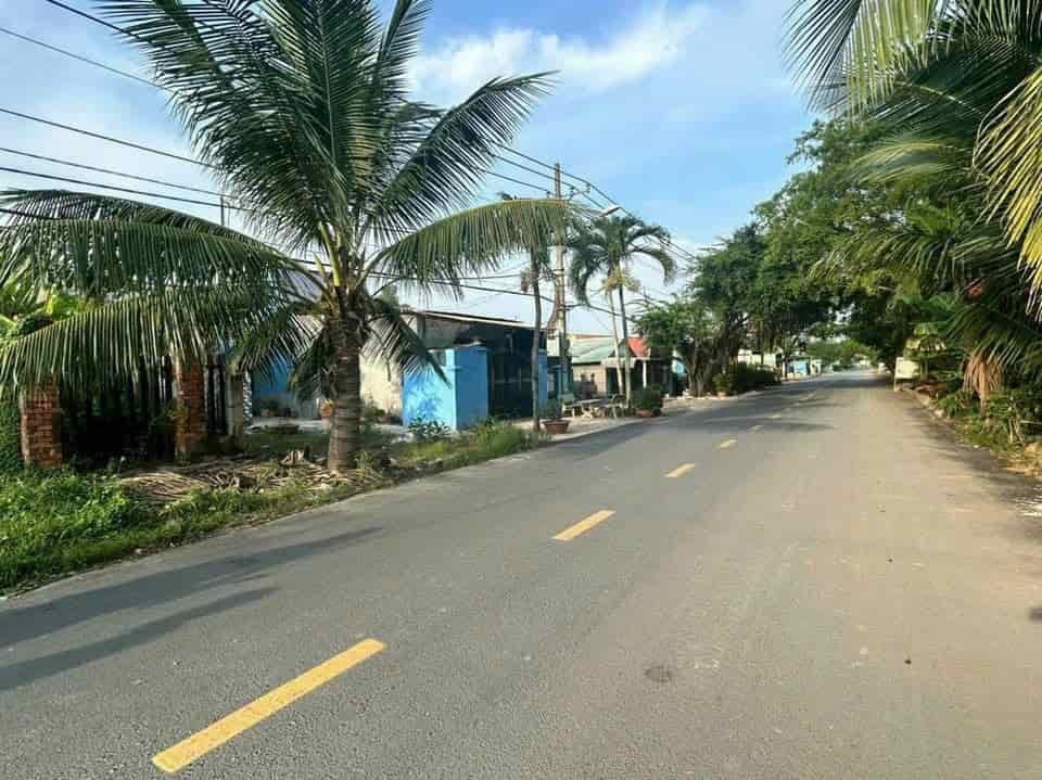 Bán lô đất vườn 2500m2, bình lợi, bình chánh, giá tốt cho anh chị đầu tư, gọi cho em ạ