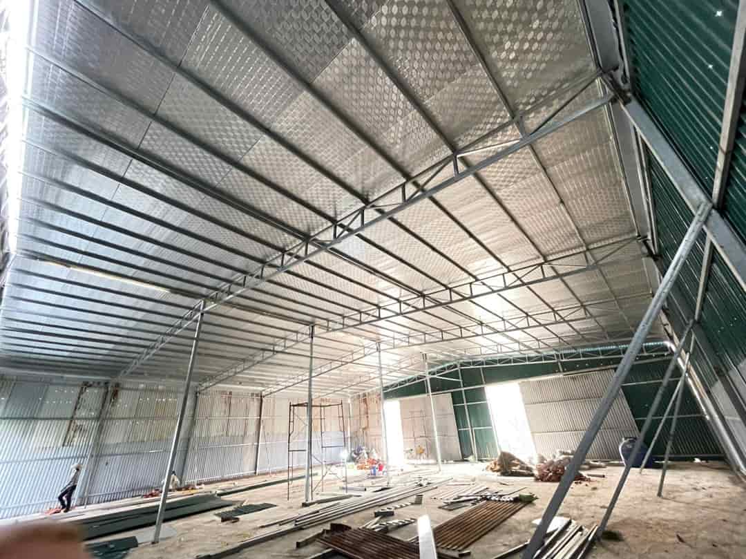 Cho thuê kho xưởng tại Triều Khúc, Tân Triều , Hà Nội. Diện tích 400m khung thép hộp cao 7m , mái chống nóng