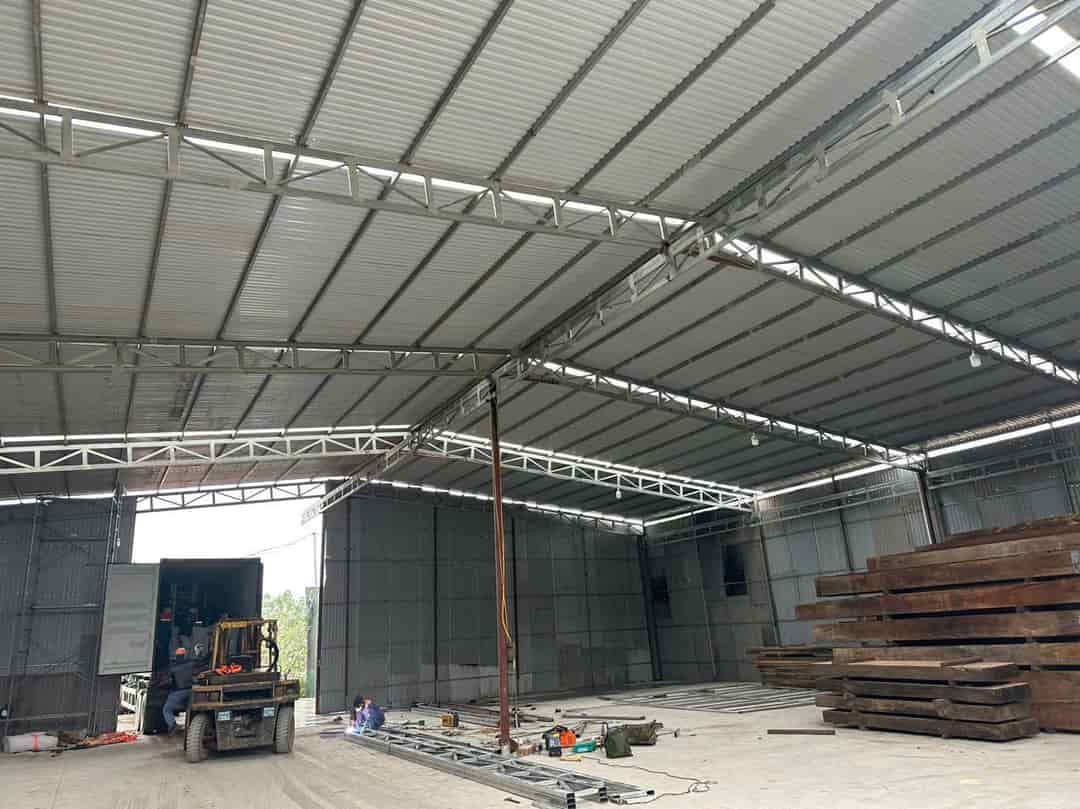 Cho thuê kho xưởng gần KCN Ngọc Hồi, Thanh Trì, Hà Nội. DT 800m xe container đỗ cửa giá 80k/m