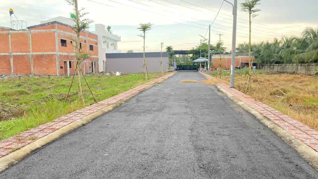 Đất thổ cư 100m2 ngang 6m, sổ hồng riêng sẵn