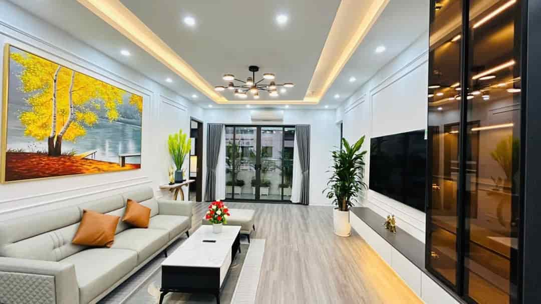 Bán Căn Hộ Chung Cư Phố Hoàng Đạo Thúy 110m2, 3 phòng ngủ, đầy đủ công năng , nội thất sang trọng, Chủ mới về