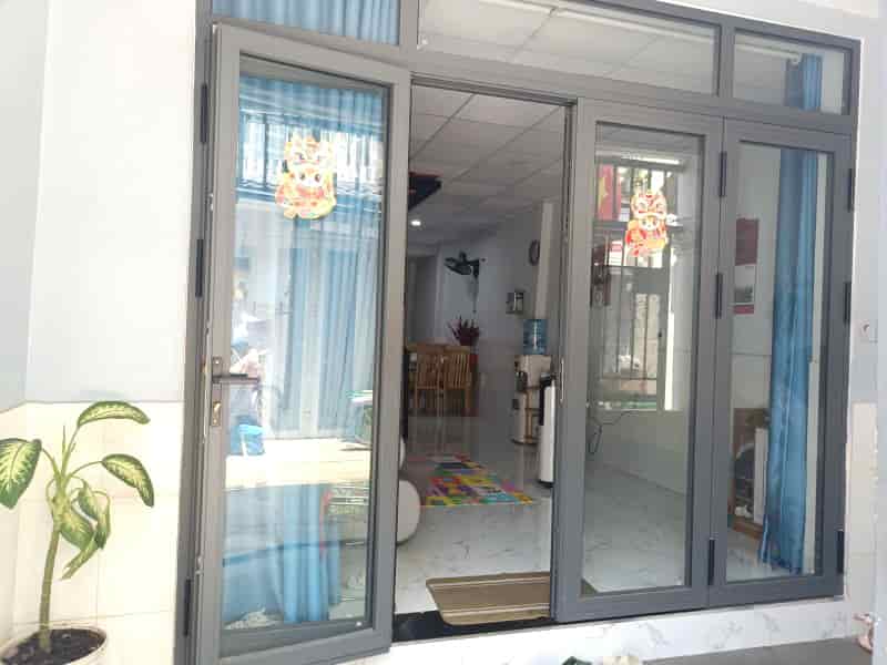 Nhà 2 Tầng Hoàn Công, Dòng Tiền 8 Triệu/Tháng, 55m², Trường Thọ Thủ Đức, Giá Chỉ 4.8 Tỷ!