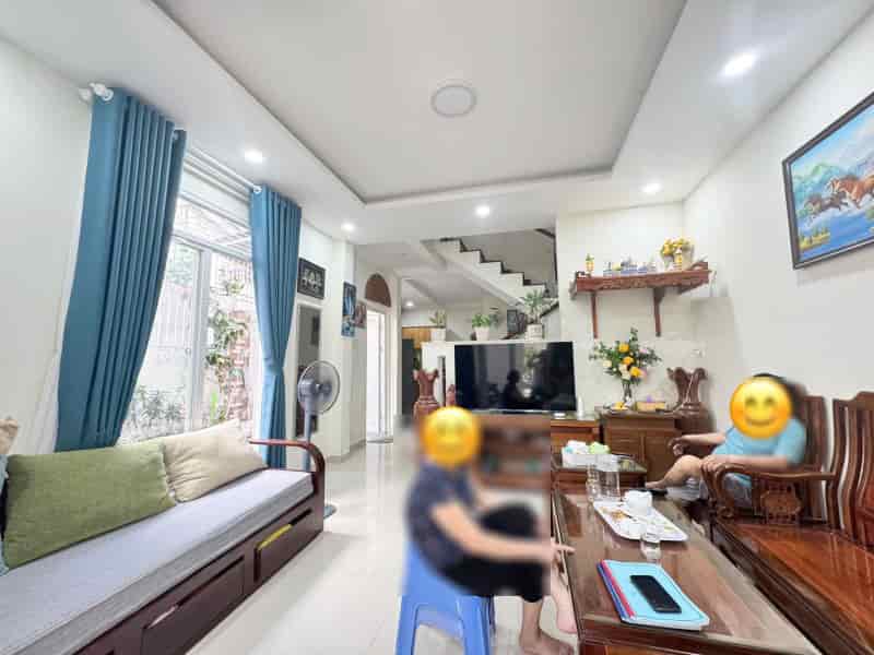 Cực Hiếm! Nhà 2 tầng Lô Góc, Hẻm Xe Hơi thông, Hiệp Bình Chánh, Chỉ 5.2 Tỷ, Gần Giga Mall, SHR
