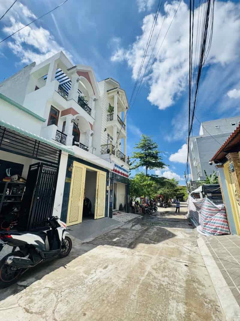 Đất Linh Trung Thủ Đức, Ngang 8m Vuông Đẹp, 117m², Hẻm Xe Tải, Gần Hoàng Diệu 2, 8.9 Tỷ