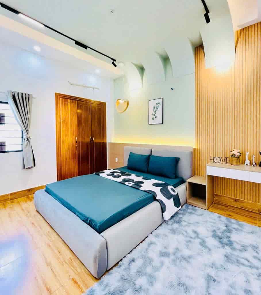 Bán nhà Phạm Văn Chiêu Gò Vấp, 4 tầng, 7 phòng ngủ, hẻm xe hơi, chỉ hơn 7 tỷ