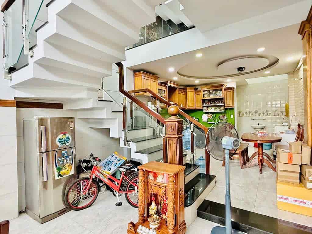 BÁN NHÀ ĐẸP 5 TẦNG, 4 PHÒNG NGỦ, HẺM XE HƠI, NGUYỄN DUY CUNG, CHỈ 7 TỶ 2