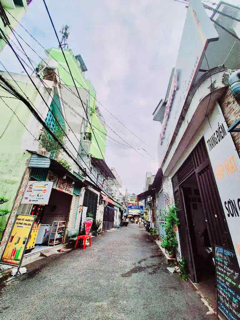 Bán nhà chính chủ hẻm xe hơi Phạm Văn Chiêu 2 tầng chắc chắn chỉ 4 tỷ hơn