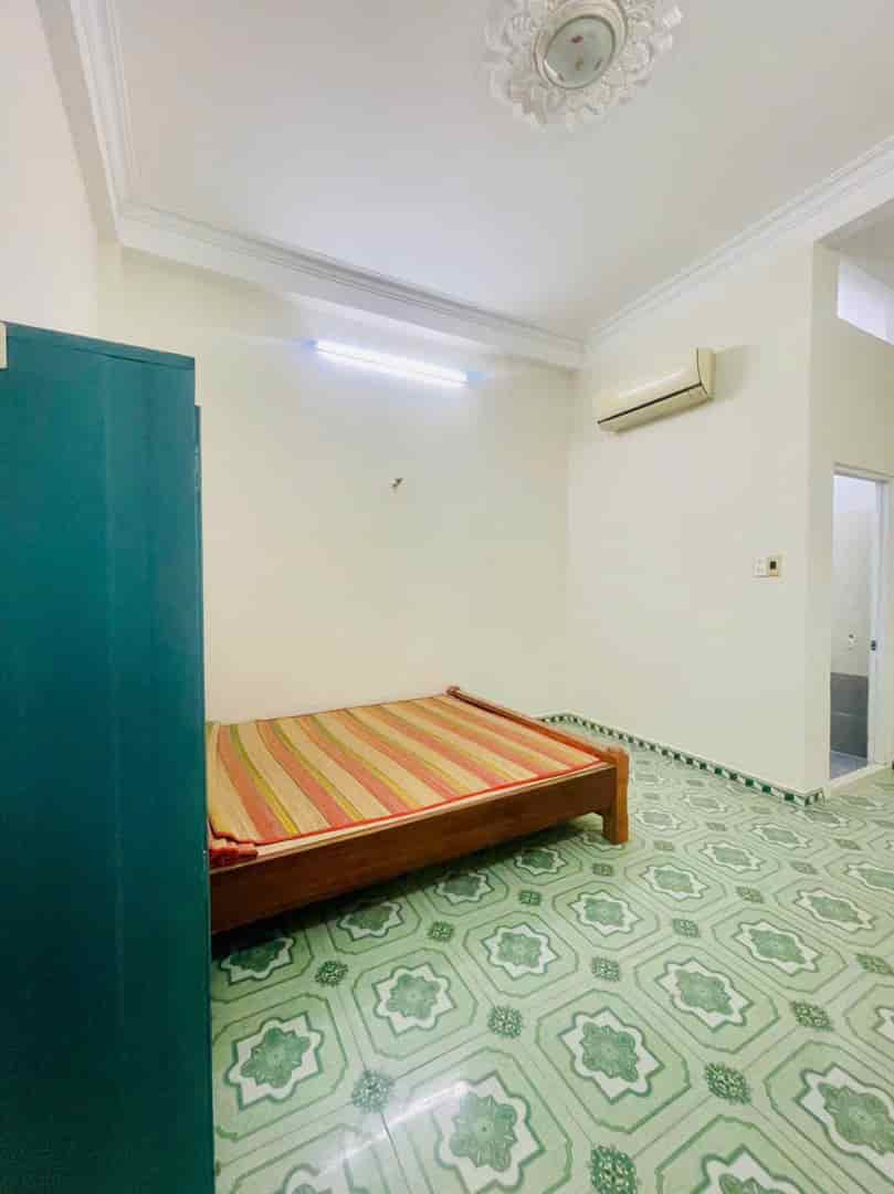 Bán nhà đẹp 3 tầng, 4m x 17m, Nguyễn Tư Giản, Gò Vấp hẻm xe hơi, gần Emart, chỉ 5 tỷ 9 nhỉnh BL