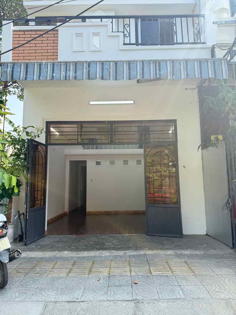 Bán nhà gác đúc đường Hòa Mỹ 5, gần ĐH Sư Phạm