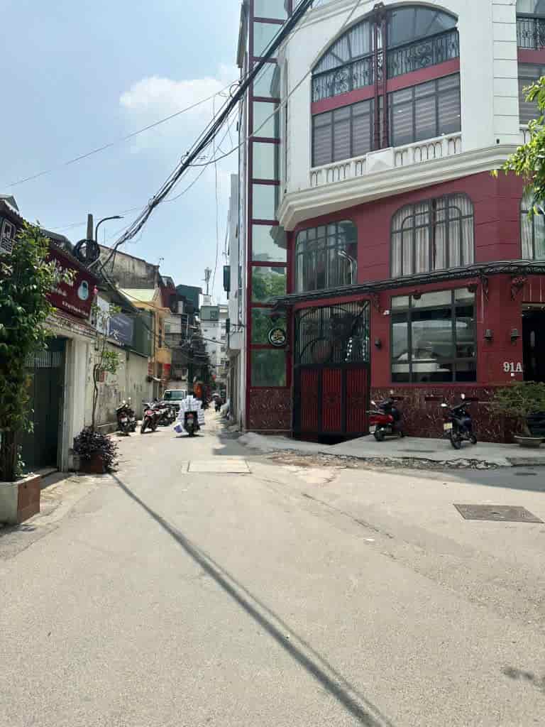 CƠ HỘI BÁN NHANH nhà Phương Mai DT KHỦNG 125m Trung tâm Đống Đa Gara Ô Tô qua nhà, Hơn 27 tỷ