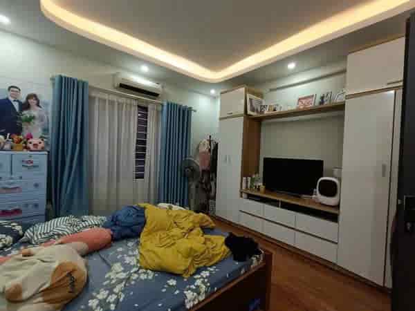 Bán nhà dân xây diện tích 40m ngay Nguyễn Bặc Vũ Lăng, ngõ 3 gác phi, Tứ Hiệp giá chỉ 5 tỷ