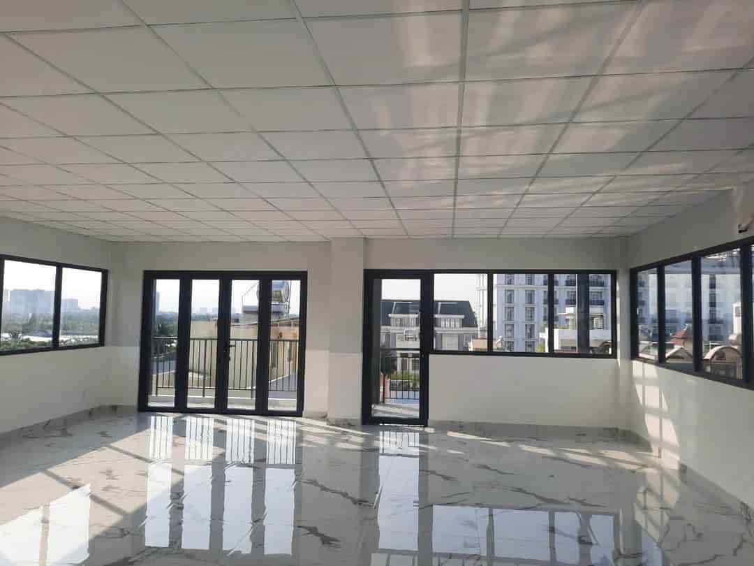 BÁN TÒA NHÀ VĂN PHÒNG Phường AN PHÚ Quận 2 dtsd 1200m2. Thang máy 5 lầu. Giá TLcc