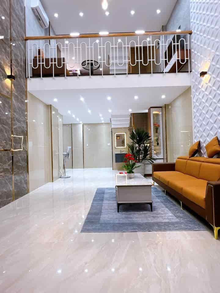 Thiếu vốn kinh doanh bán gấp nhà Bình Phú, P 11, Quận 6, DT 57m2 giá 3tỷ600tr