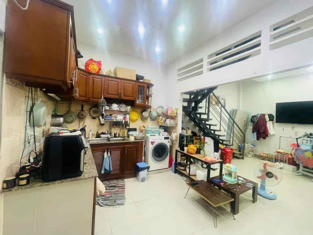 Nhà bán ngay hẻm Quang Trung, 7mx8m, 2 tầng, sổ riêng, giá chỉ 3 tỷ nhỉnh