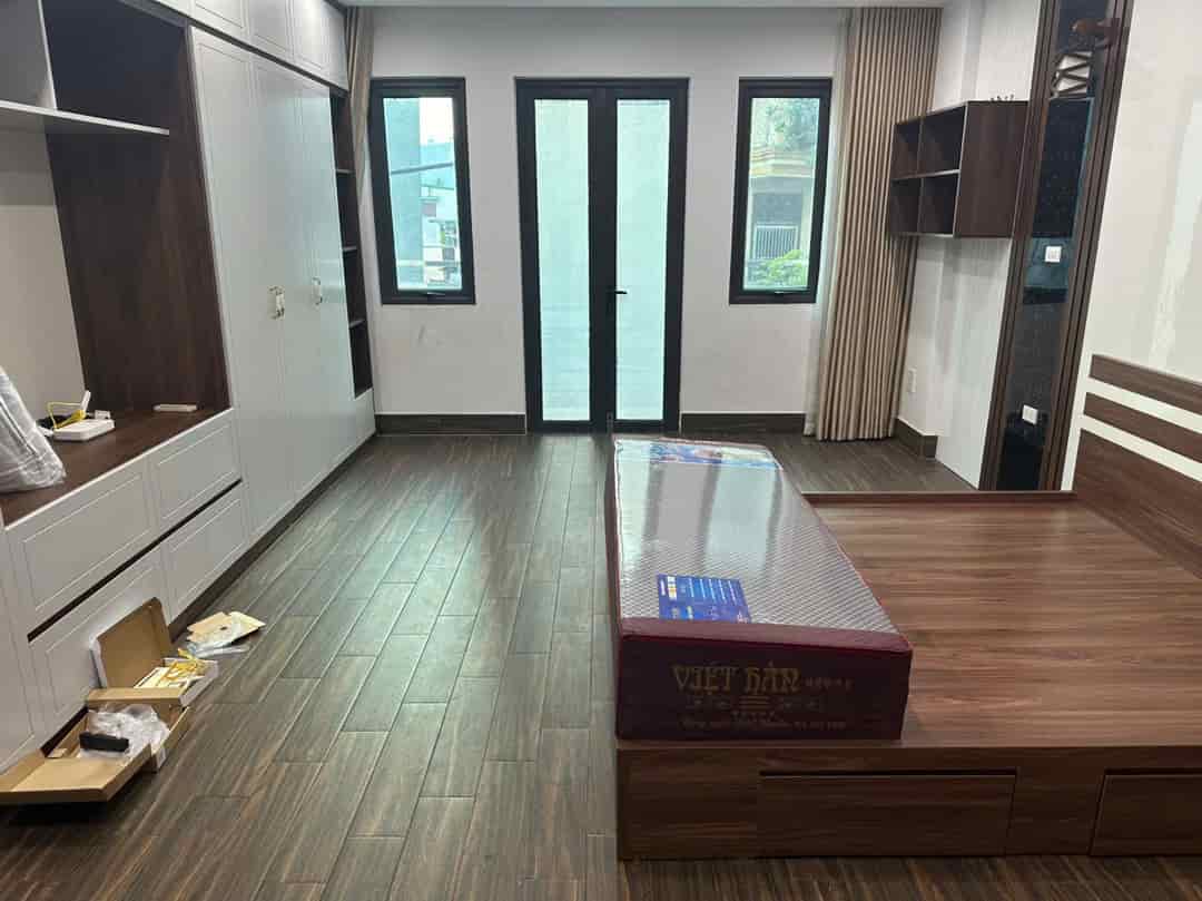 Cho thuê nhà ngõ 42 Thịnh Liệt KINH DOANH, VP, Ở 42m2, 6 tầng, 4 ngủ, vào ngay