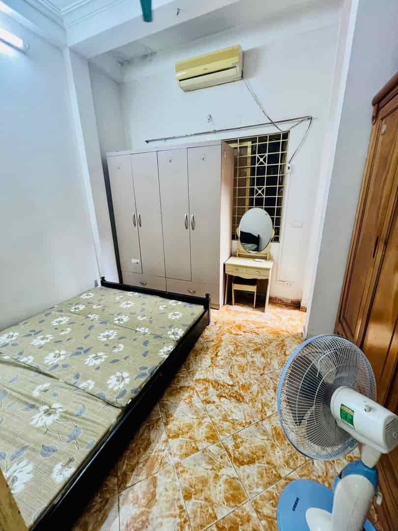 Cho thuê nhà Phố Giếng Mứt, Bạch Mai 35m2, 4 tầng, 4 ngủ, 12 triệu/tháng