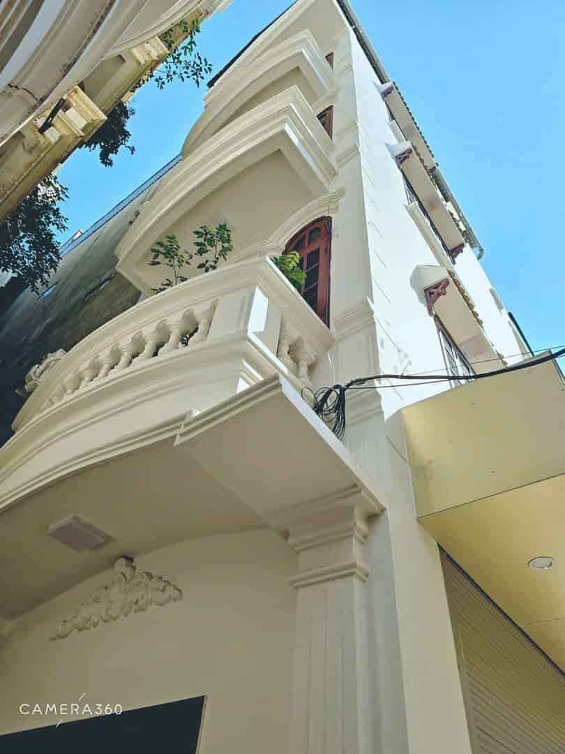 Cho thuê nhà nguyên căn ngõ 1 Bùi Xương Trạch 5 tầng x 35m2, 5 ngủ, 12.5 triệu
