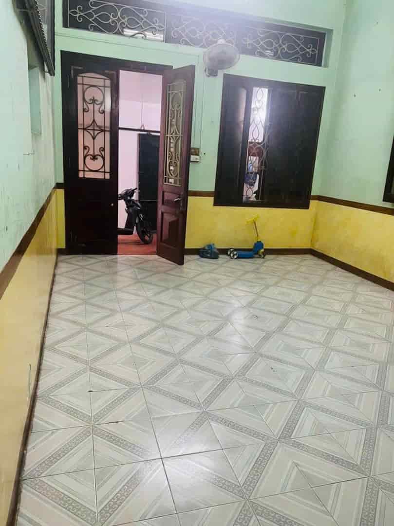 Cho thuê nhà Phố Tam Trinh, ô tô qua nhà, 75m2 x 2 tầng, 2 ngủ, 7 Triệu
